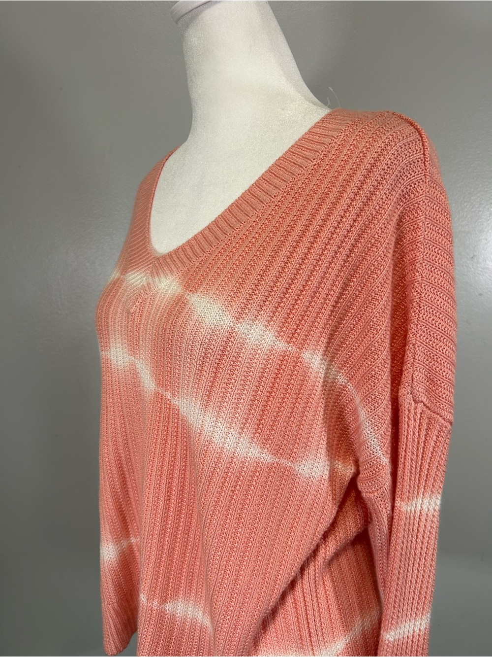 Women's Peach Tie-Dye V-Neck Slouchy Raglan Sweater Loose Knit Boho Minimalist - Picture 2 of 7